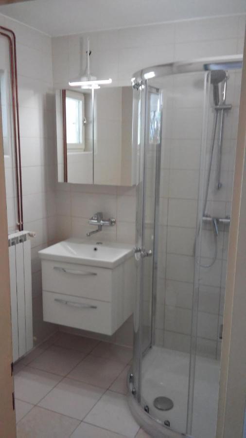 Apartma Med Oljkami Spodnji 波尔托罗 外观 照片